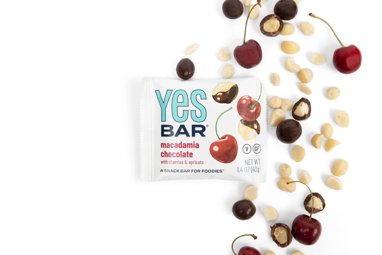 Barre de collation au chocolat et aux noix de macadamia, aux cerises et aux abricots