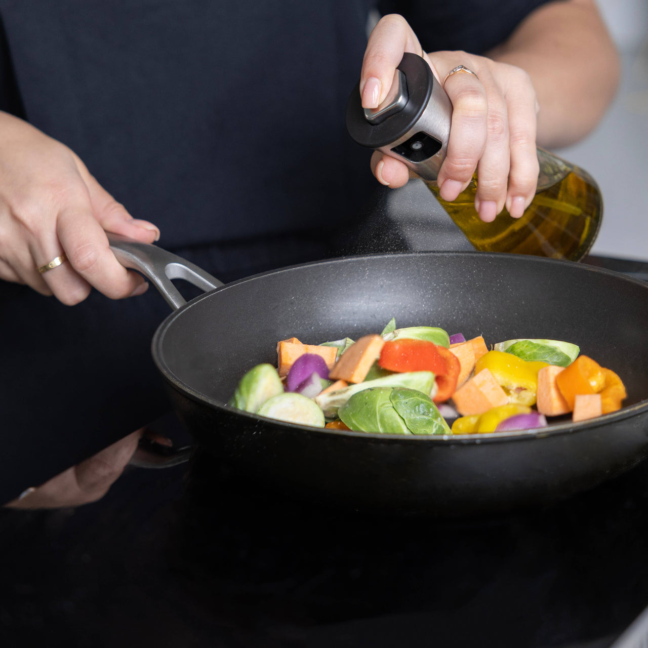 Mister Bottle - Fox Run Glass Olive Oil Sprayer, 200 ml/6.7 Oz